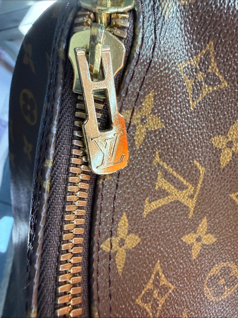 Louis Vuitton Monogram Keepall Bandouliere 60 - Picture 9 of 16